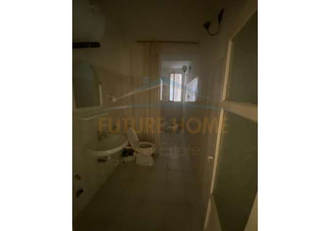 Shtepi ne shitje Apartament ne Korce, 2+1, Mobilimi Bosh, pa mobiluar, Pagesa 37,000  Euro.