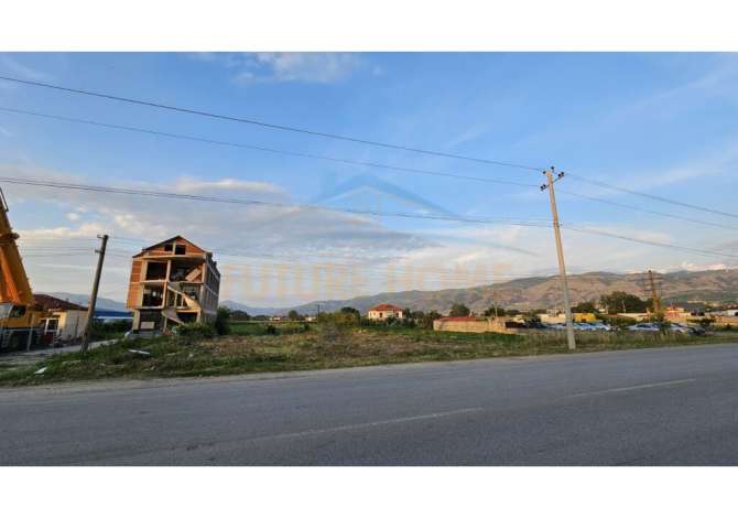 Truall ose Toke  ne Korce - 190,000 Euro