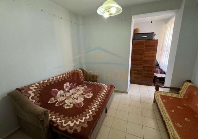 Shtepi ne shitje Apartament ne Korce, 2+1, Mobilimi E mobiluar, Pagesa 67,000  Euro.