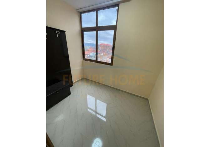 Shtepi ne shitje Apartament ne Korce, 2+1, Mobilimi Bosh, pa mobiluar, Pagesa 36,000  Euro.