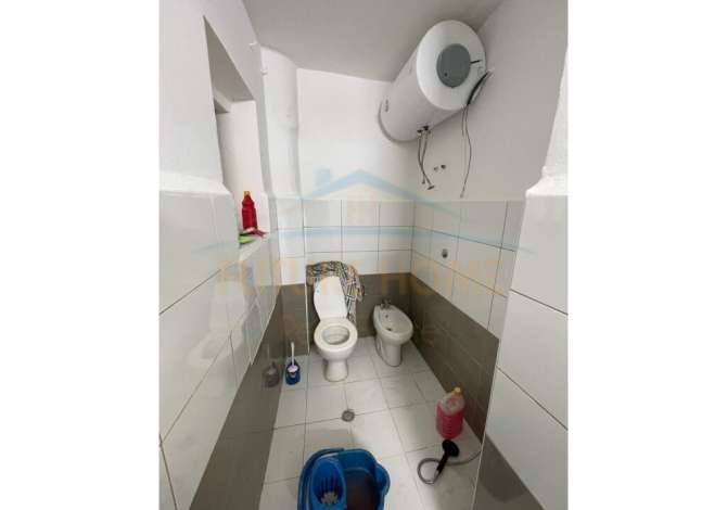 Shtepi ne shitje Apartament ne Korce, 2+1, Mobilimi Bosh, pa mobiluar, Pagesa 36,000  Euro.