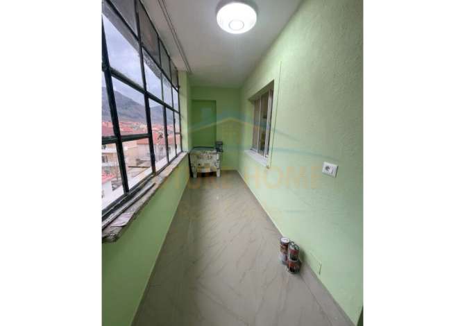 Shtepi ne shitje Apartament ne Korce, 2+1, Mobilimi Bosh, pa mobiluar, Pagesa 36,000  Euro.