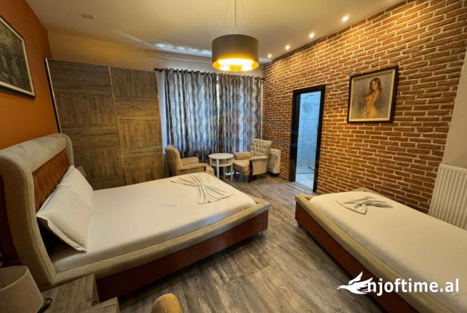 Shitet, Biznes (Hotel), Bulevard Republika, Korce(KO44124).