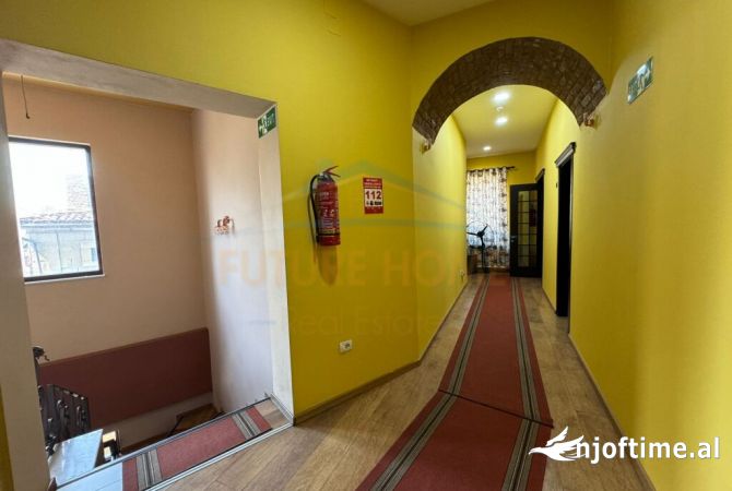 Shitet, Biznes (Hotel), Bulevard Republika, Korce(KO44124).