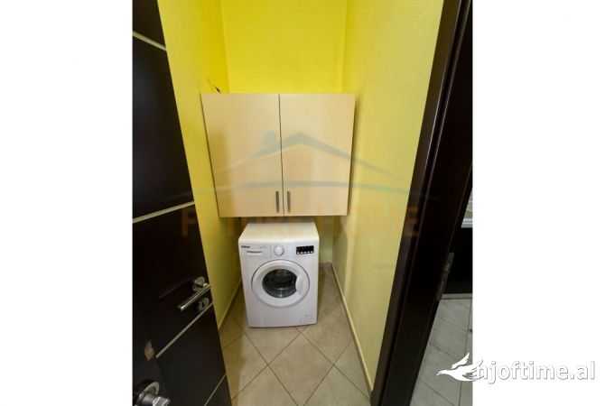 Shtepi me qera Apartament ne Korce, 1+1, Mobilimi E mobiluar, Pagesa 300  Euro.