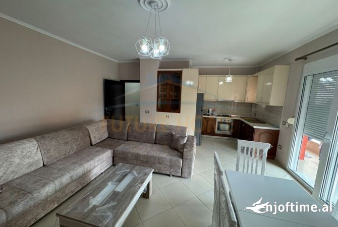 Shtepi me qera 1+1 ne Korce - 300 Euro