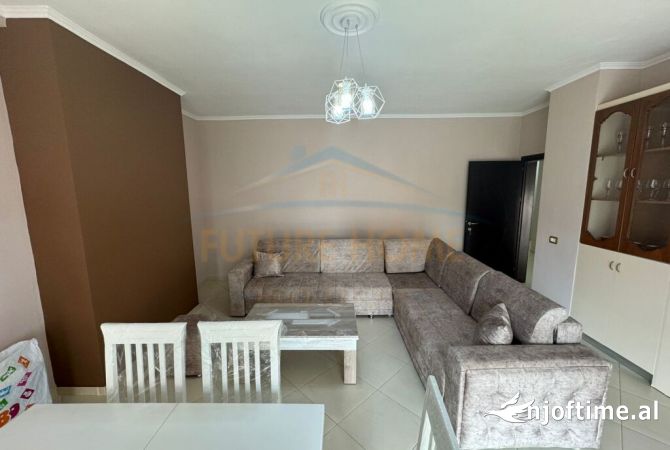 Shtepi me qera 1+1 ne Korce - 300 Euro