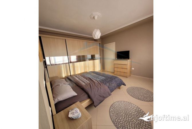 Shtepi me qera 1+1 ne Korce - 35,000 Leke