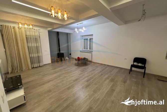 Shtepi ne shitje 2+1 ne Korce - 71,400 Euro