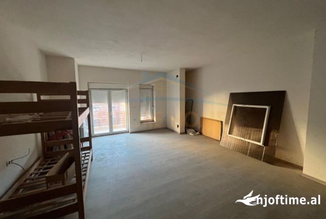 Shtepi ne shitje 1+1 ne Korce - 51,800 Euro