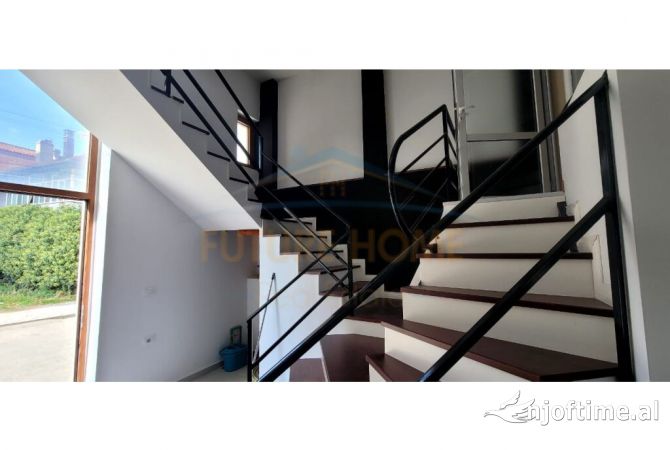 Shitet, Hotel, Lagjia 8, Korce(KO45359)