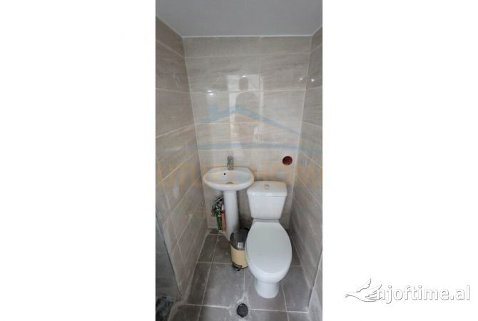 Shitet, Hotel, Lagjia 8, Korce(KO45359)