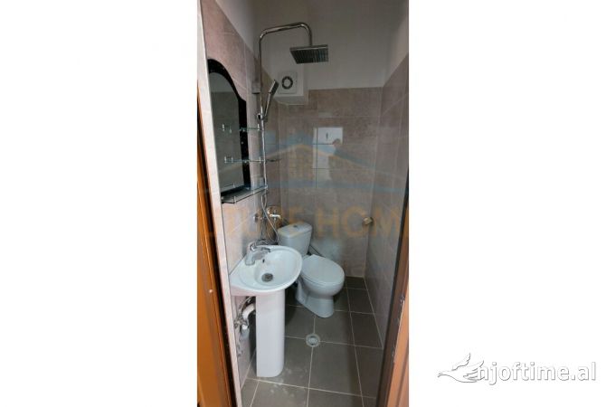 Ambient biznesi ne shitje 5+1 ne Korce - 100,000 Euro