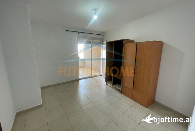 Shtepi me qera 2+1 ne Korce - 300 Euro