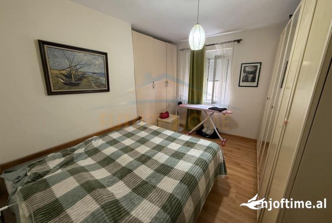 Shtepi ne shitje Apartament ne Korce, 1+1, Mobilimi E mobiluar, Pagesa 37,000  Euro.