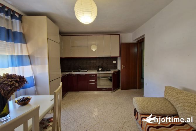 Shtepi me qera 2+1 ne Tirane - 450 Euro