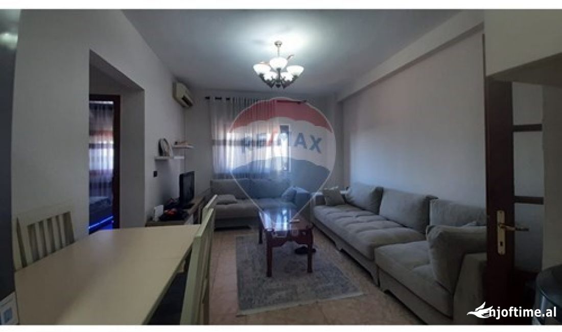 Shtepi me qera Apartament ne Tirane, 2+1, Mobilimi E mobiluar, Pagesa 480  Euro.