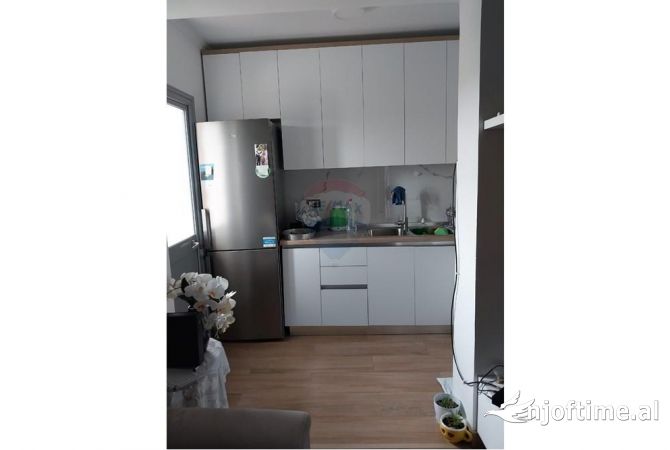 Shtepi ne shitje 2+1 ne Tirane - 8,500,000 Leke