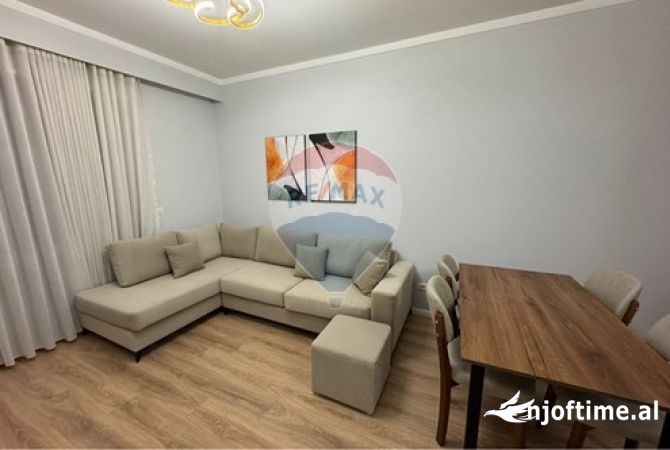 Shtepi me qera 2+1 ne Tirane - 650 Euro