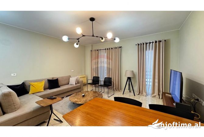 Shtepi me qera 2+1 ne Tirane - 800 Euro