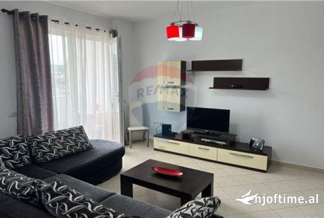 Shtepi me qera 2+1 ne Tirane - 500 Euro