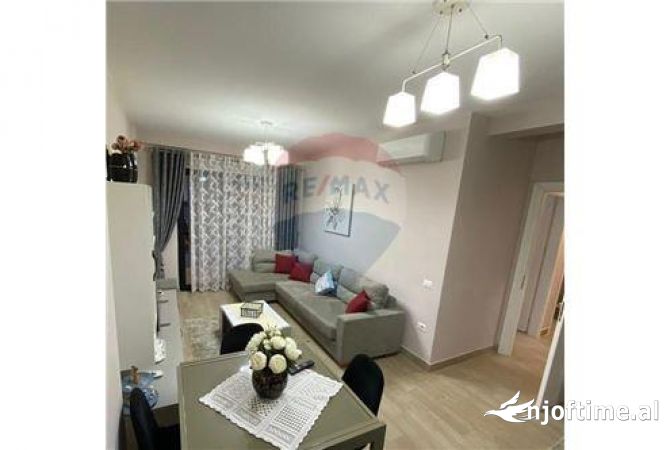 Shtepi me qera 2+1 ne Tirane - 650 Euro