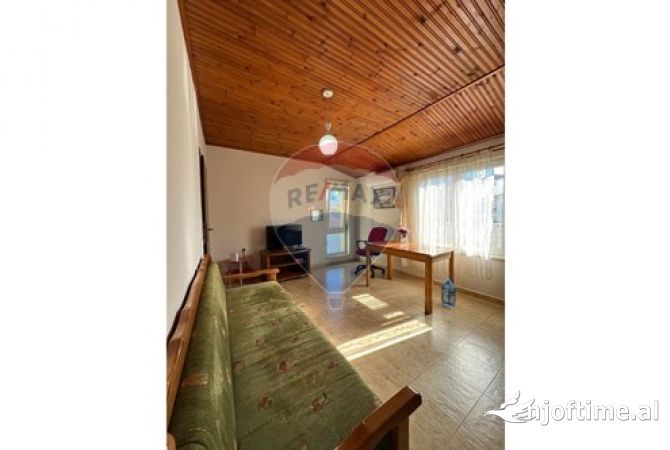 Shtepi me qera 1+1 ne Tirane - 420 Euro