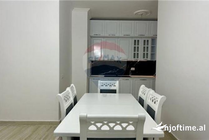 Shtepi me qera 2+1 ne Tirane - 600 Euro
