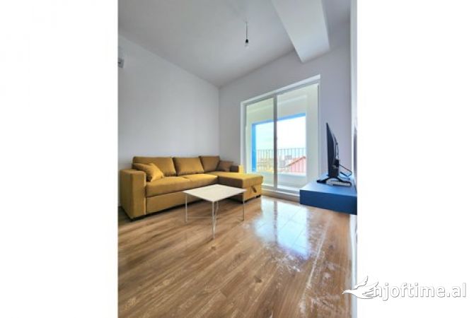 Shtepi me qera 1+1 ne Tirane - 40,000 Leke