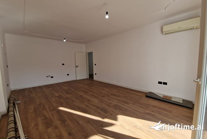 Shtepi ne shitje 2+1 ne Tirane - 160,000 Euro