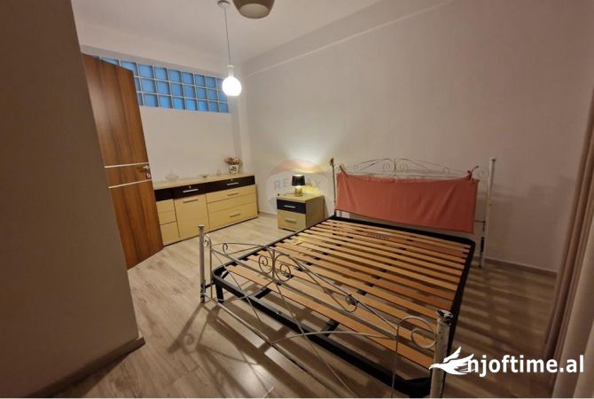 Shtepi me qera 1+1 ne Tirane - 650 Euro