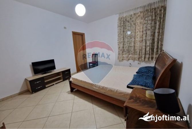 Shtepi me qera 2+1 ne Tirane - 500 Euro
