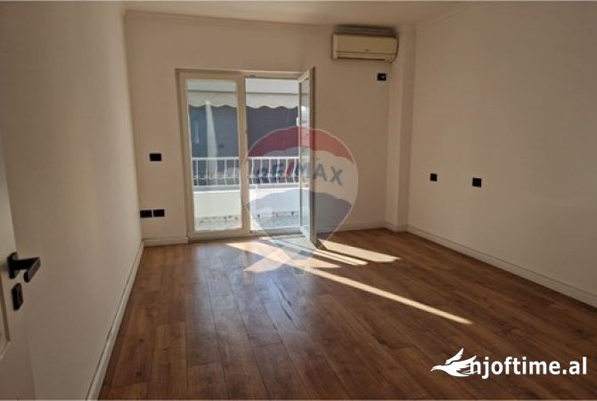 Shtepi ne shitje 1+1 ne Tirane - 160,000 Euro