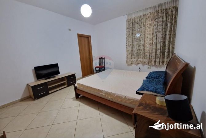 Shtepi me qera 2+1 ne Tirane - 50,000 Leke