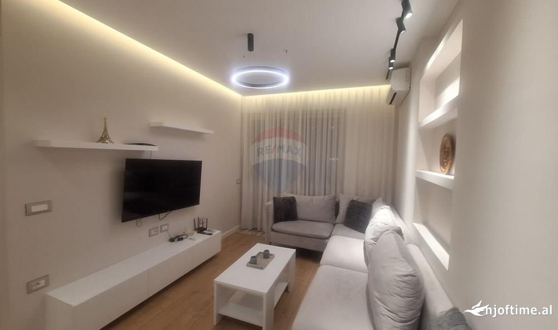 Shtepi me qera Apartament ne Tirane, 1+1, Mobilimi E mobiluar, Pagesa 700  Euro.