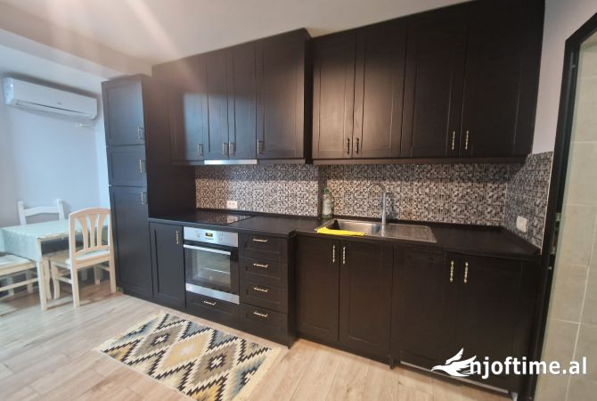 Shtepi me qera 1+1 ne Tirane - 450 Euro