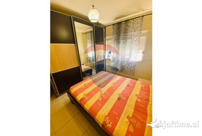 Shtepi me qera 1+1 ne Tirane - 40,000 Leke