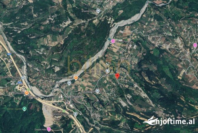 Truall ose Toke ne Tirane - 165,000 Euro