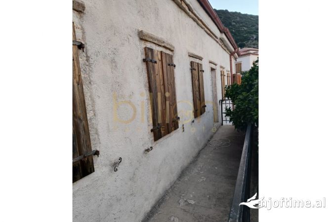 Shtepi ne shitje 5+1 ne Himare - 447,000 Euro