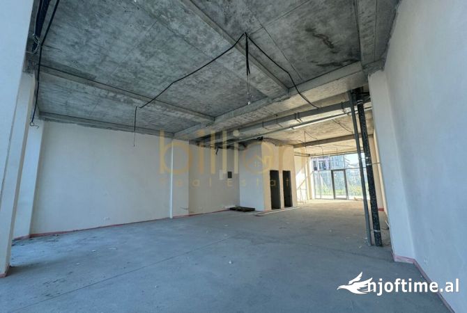 Ambient biznesi me qera 3+1 ne Tirane - 3,800 Euro