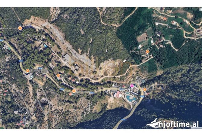 Truall ose Toke ne Tirane - 60,000 Euro