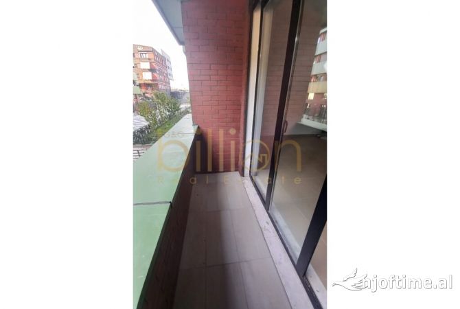 Shtepi ne shitje Apartament ne Tirane, 3+1, Mobilimi Bosh, pa mobiluar, Pagesa 256,434  Euro.