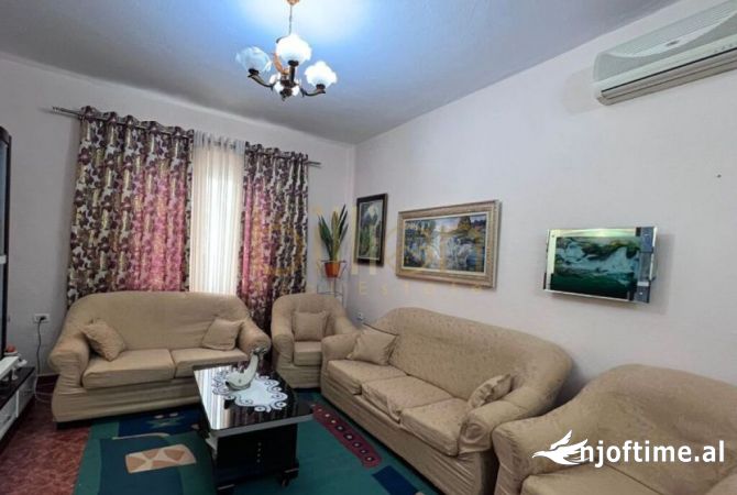 Shtepi me qera 2+1 ne Tirane - 500 Euro
