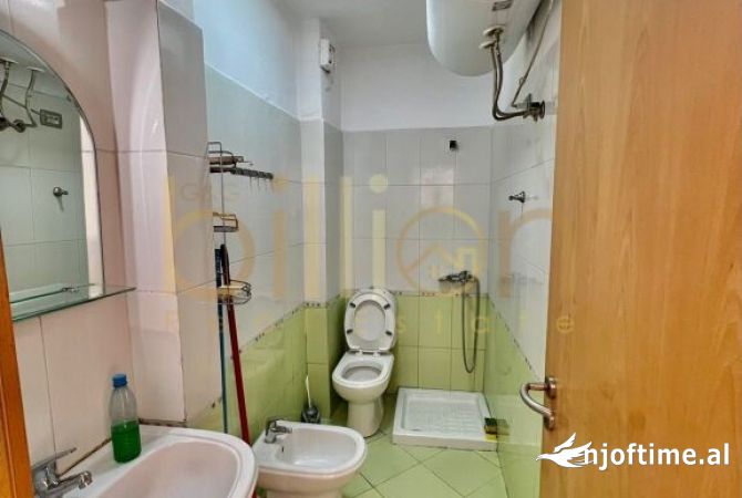 Shtepi ne shitje Apartament ne Tirane, 1+1, Mobilimi E mobiluar, Pagesa 145,000  Euro.