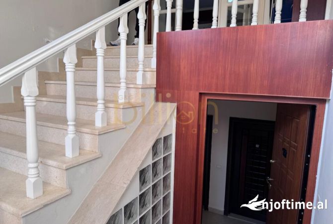 Shtepi ne shitje Apartament ne Durres, 2+1, Mobilimi E mobiluar, Pagesa 195,000  Euro.