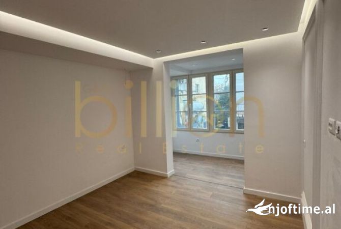 Ambient biznesi me qera 3+1 ne Tirane - 1,300 Euro