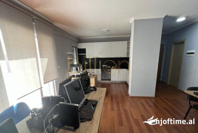 Shtepi me qera 3+1 ne Tirane - 1,200 Euro