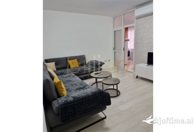 Shtepi me qera 1+1 ne Tirane - 680 Euro