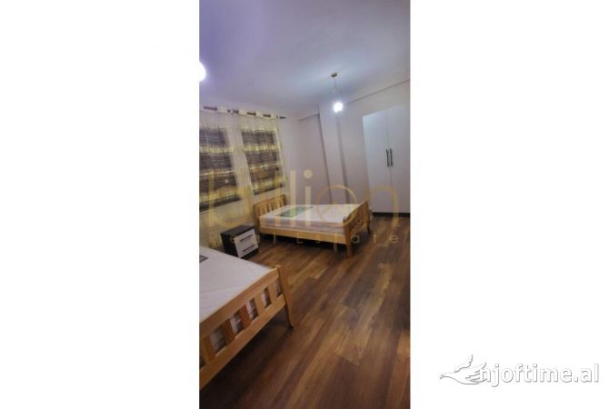 Shtepi me qera 2+1 ne Tirane - 800 Euro