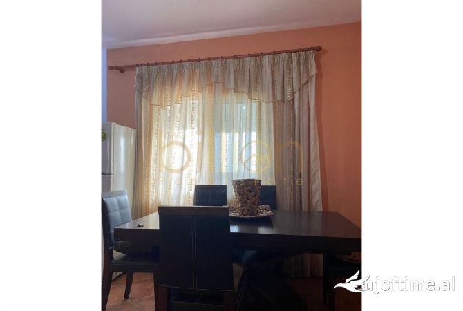 Shtepi me qera 2+1 ne Tirane - 58,000 Leke
